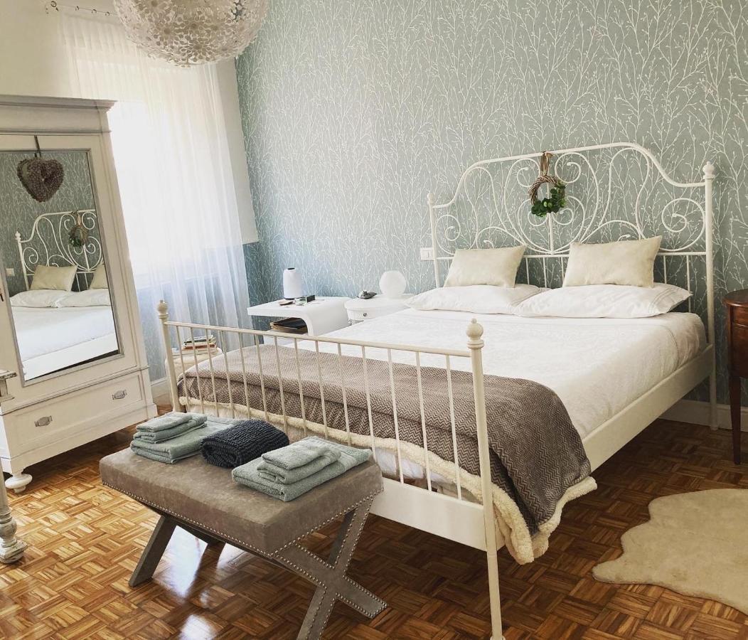 Cortile Gancia - Sweet House Bed and Breakfast Narzole Buitenkant foto