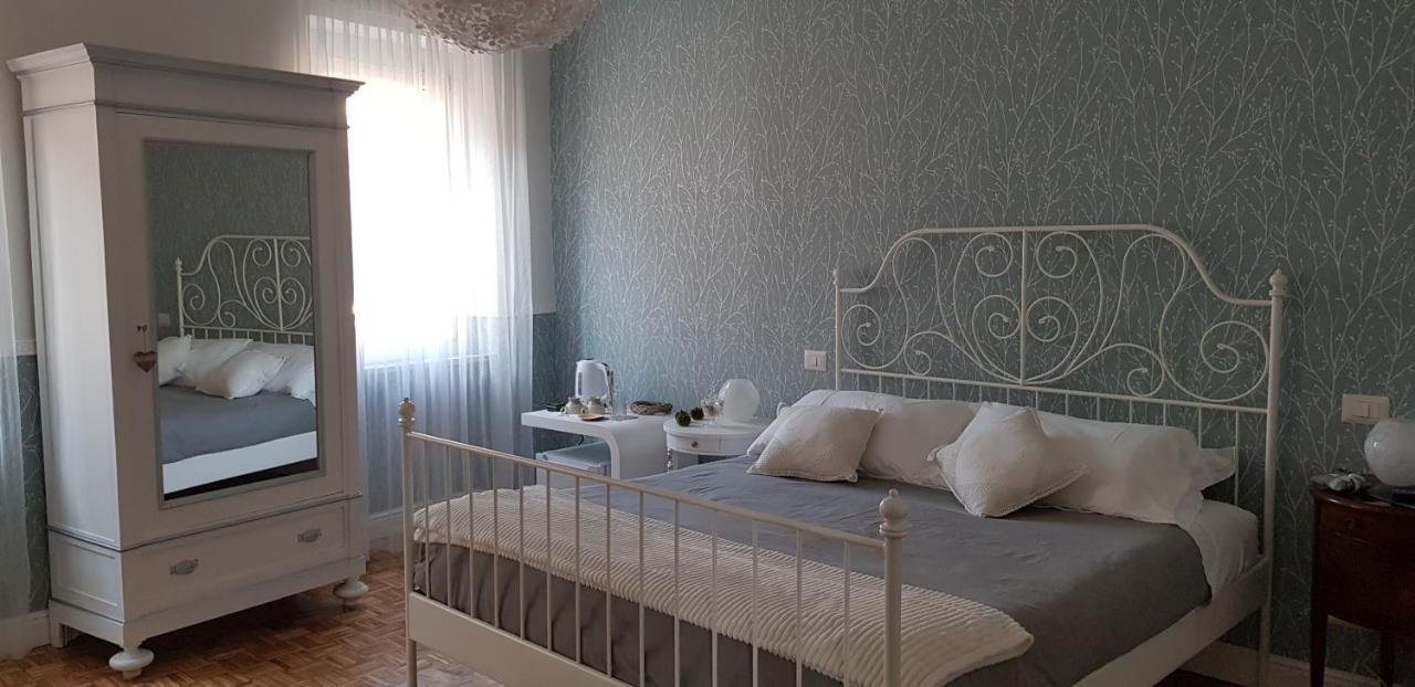 Cortile Gancia - Sweet House Bed and Breakfast Narzole Buitenkant foto